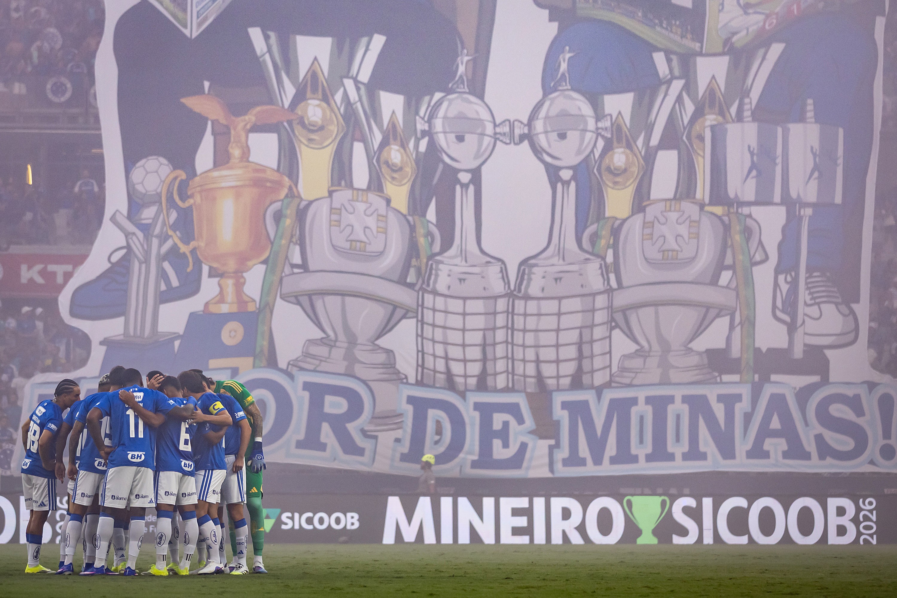 Gigantes Feridos: A Luta Pela Sobrevivência de Cruzeiro e Santos no Brasileirão 2026