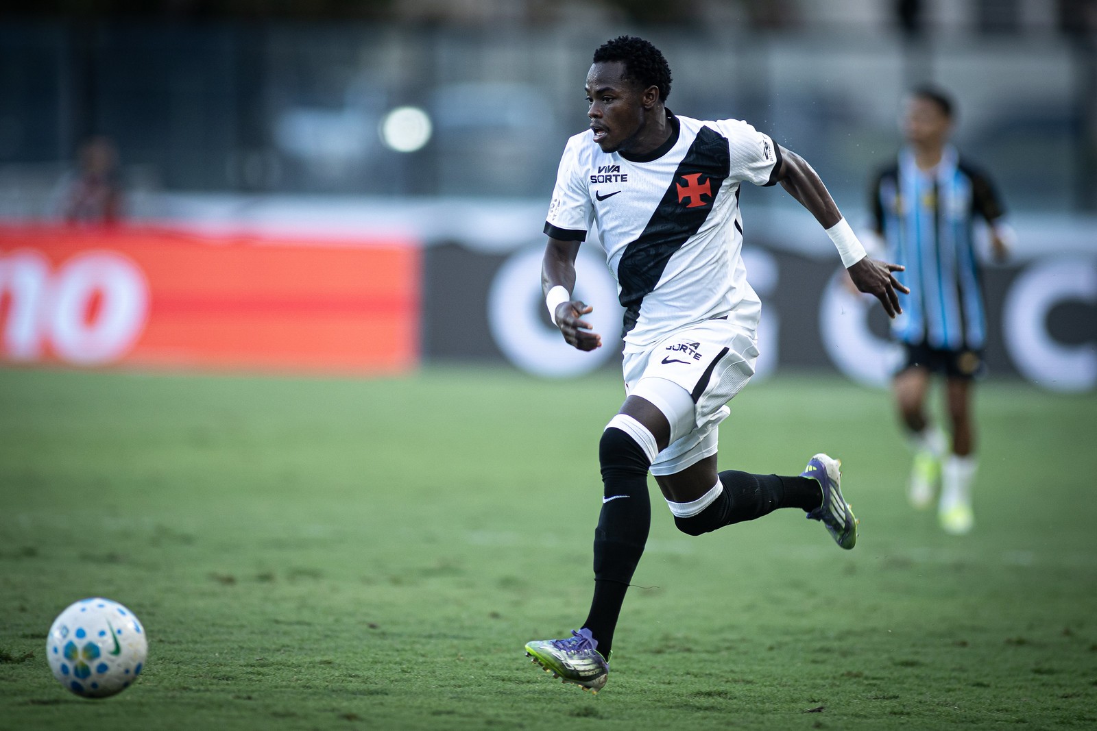 Vasco perde seu Coringa: Andrés Gómez freia invencibilidade de ferro e liga alerta em São Januário!