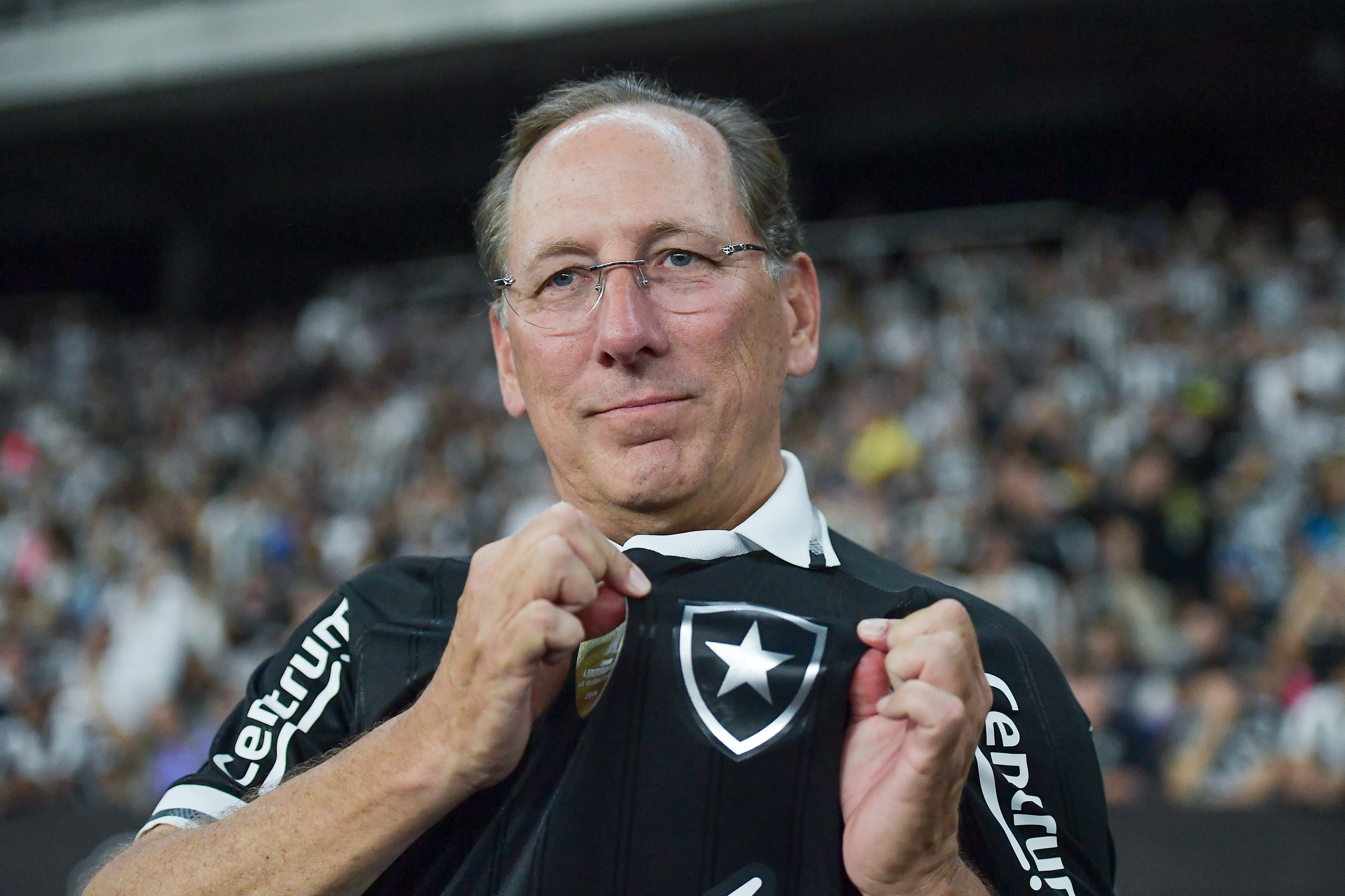 Botafogo: Disputa entre Textor e Eagle é enviada para Arbitragem após decisão judicial