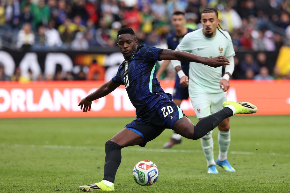 ANCELOTTI TESTA! Brasil tem dupla surpresa confirmada e dúvidas em treino antes da Croácia