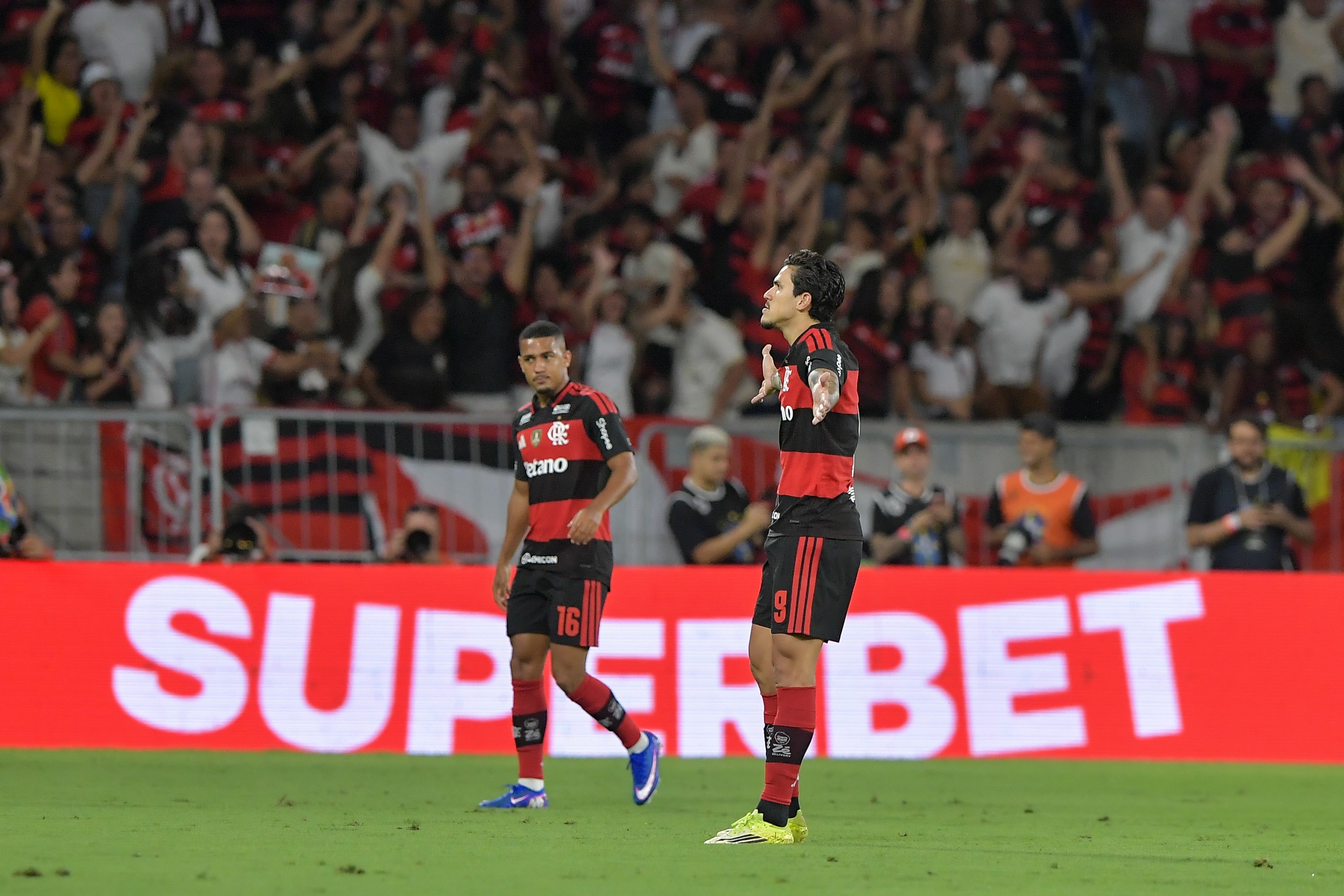 Pedro Escreve Seu Nome na História e Supera Gabigol como Maior Artilheiro do Flamengo no Século XXI